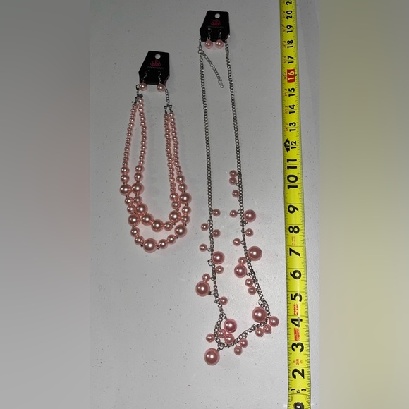 NWT Paparazzi Bundle of 4 Elegant Pink Beaded Necklace & Earring Set - Picture 3 of 4